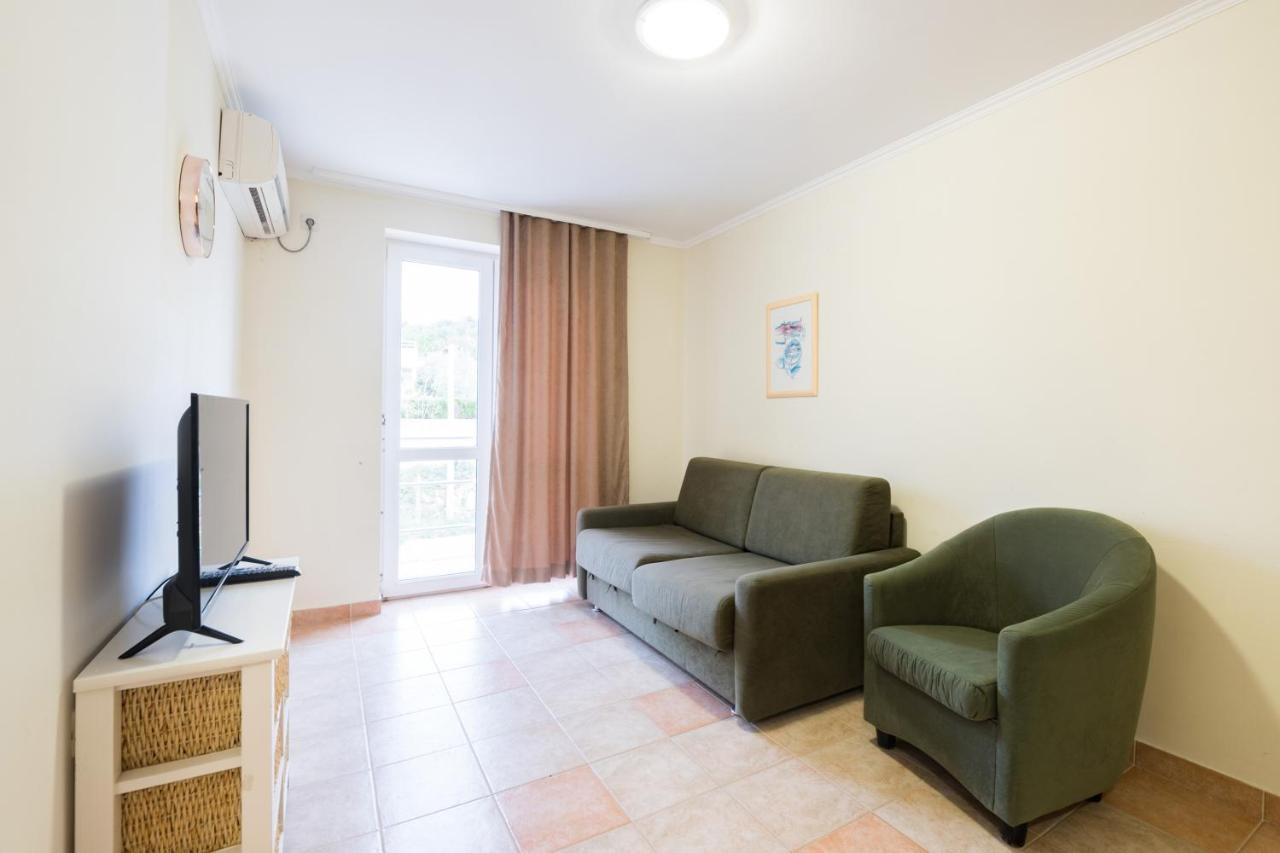 Hotel Rooms Roccia Novigrad  المظهر الخارجي الصورة