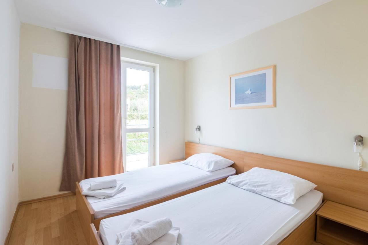 Hotel Rooms Roccia Novigrad  المظهر الخارجي الصورة