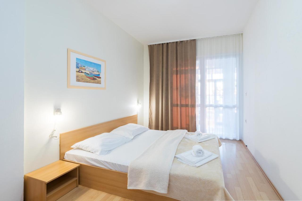 Hotel Rooms Roccia Novigrad  المظهر الخارجي الصورة